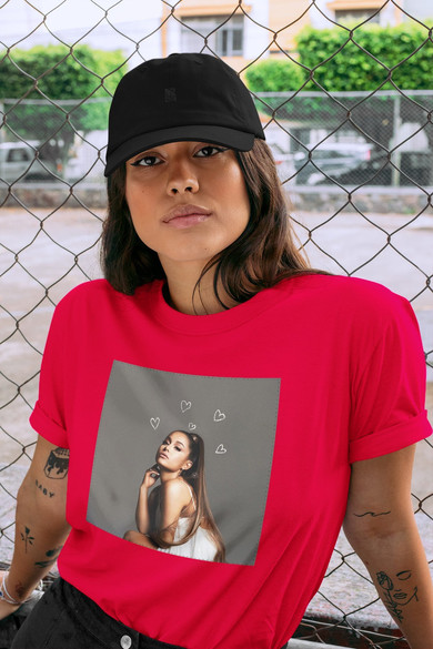 Koszulka z naszywką ARIANA GRANDE 02