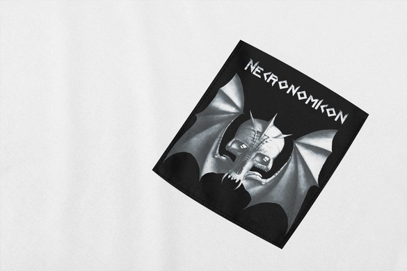 Koszulka z kieszonką Necronomicon