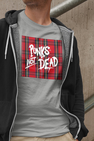 Koszulka z naszywką Punks Not Dead 01