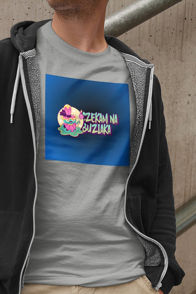 Koszulka z naszywką Czekam na buziaka