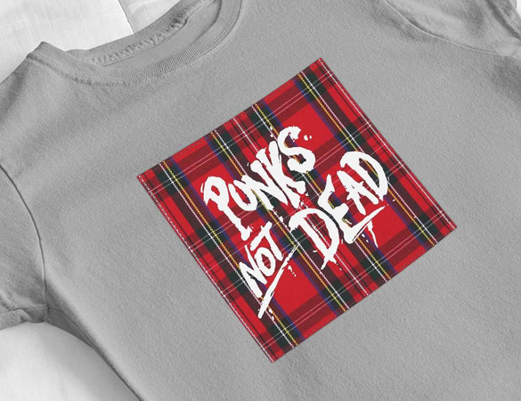 Bluzka damska z naszywką Punks Not Dead 01