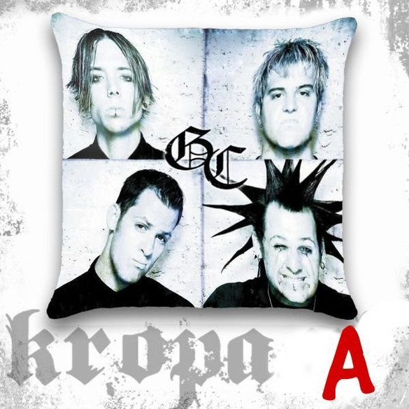 Poduszka GOOD CHARLOTTE