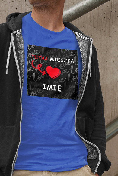 Koszulka z naszywką na Walentynki TWÓJ NAPIS