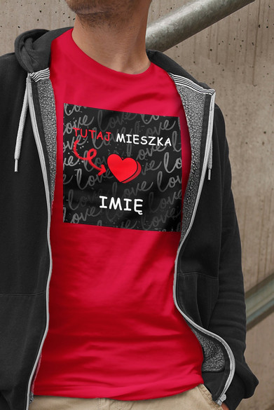 Koszulka z naszywką na Walentynki TWÓJ NAPIS