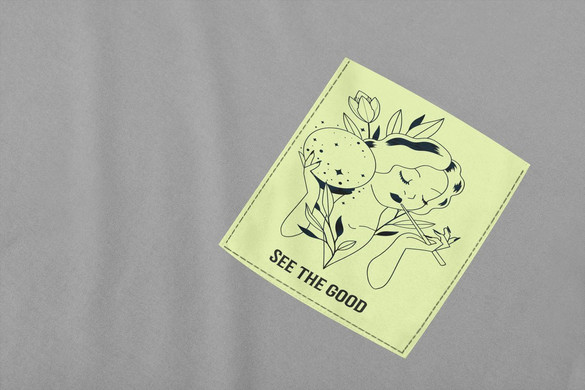Koszulka z kieszonką SEE THE GOOD 02