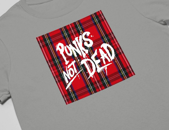 Koszulka z naszywką Punks Not Dead 01