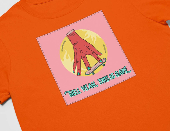 Koszulka z naszywką Hell yeah,this is rave