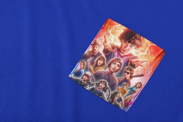 Koszulka z kieszonką STRANGER THINGS