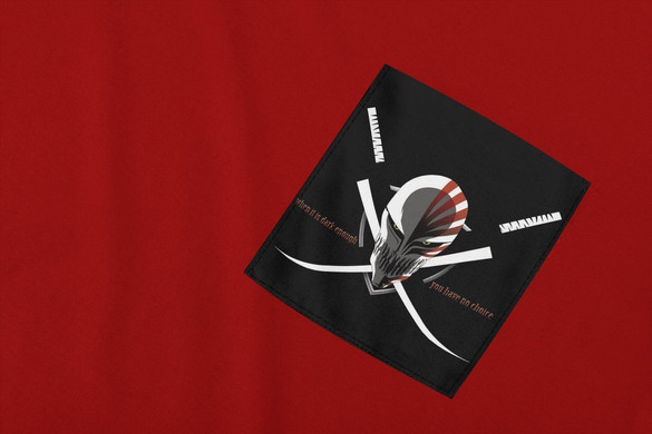 Koszulka z kieszonką  When it is dark...