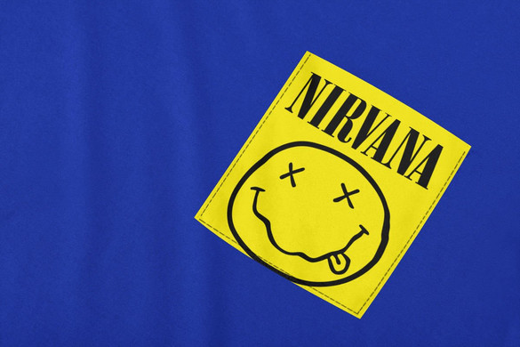 Koszulka z kieszonką NIRVANA SMILE