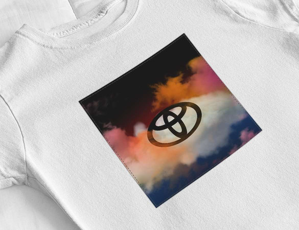 Bluzka damska z naszywką Toyota logo colourful