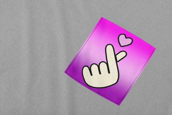 Koszulka z kieszonką ZNAK MIŁOŚCI OPPA