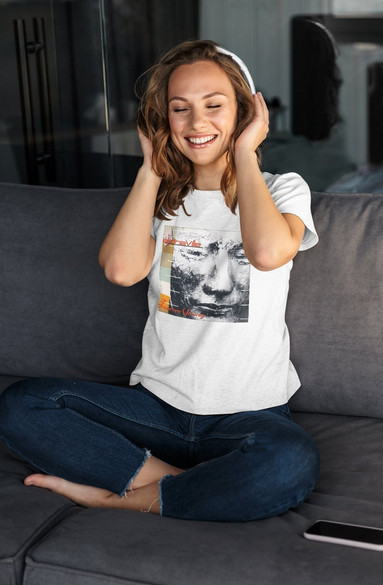 Bluzka damska z naszywką Alphaville 02