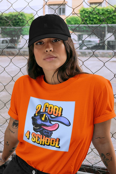 Koszulka z naszywką 2 cool 4 school