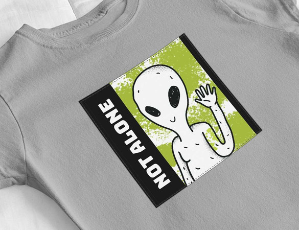 Bluzka damska z naszywką Not alone