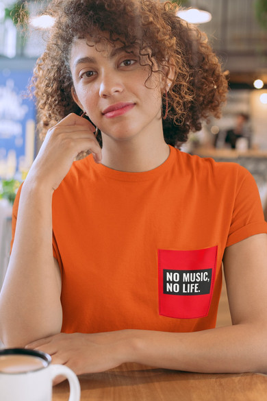 Koszulka z kieszonką NO MUSIC
