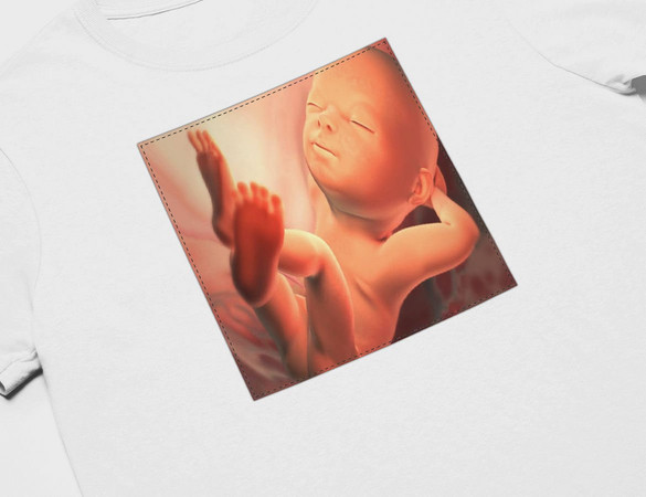 Koszulka z naszywką Płód 01