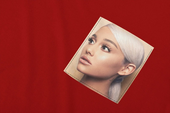 Koszulka z kieszonką ARIANA GRANDE 01