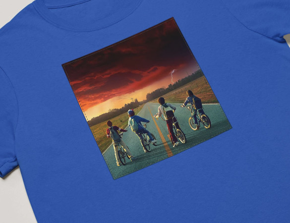 Koszulka z naszywką Stranger Things squad 3