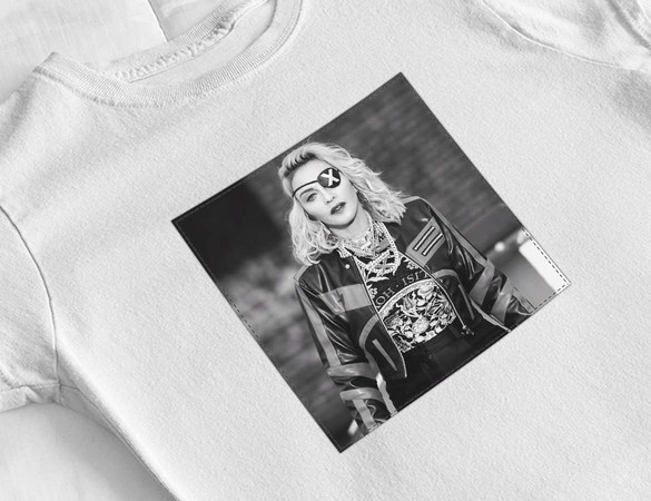 Bluzka damska z naszywką MADONNA Like a..