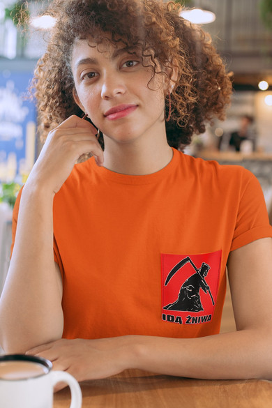 Koszulka z kieszonką  IDĄ ŹNIWA