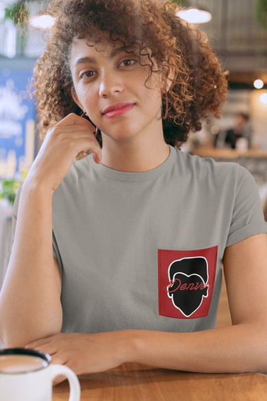 Koszulka z kieszonką DOM Z PAPIERU DENVER