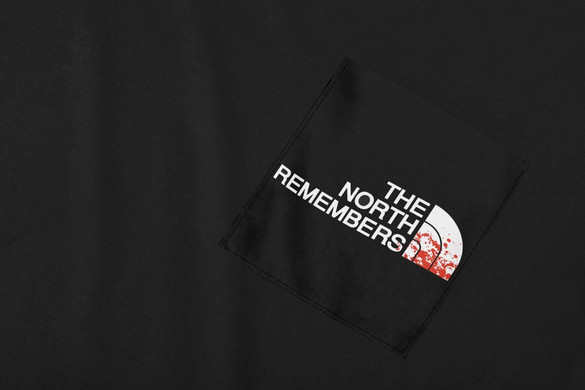 Koszulka z kieszonką THE NORTH REMEMBERS