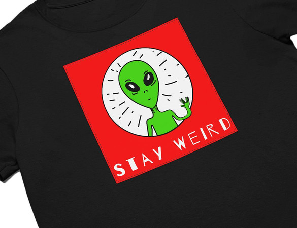 Koszulka z naszywką Stay weird