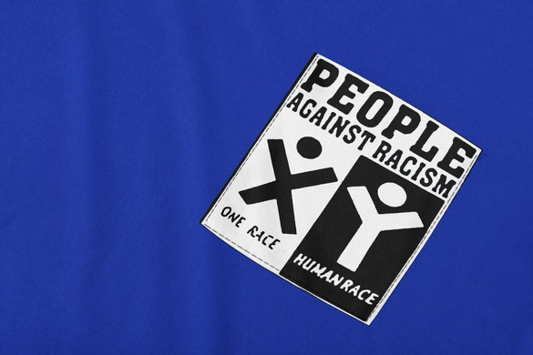 Koszulka z kieszonką People Against Racism