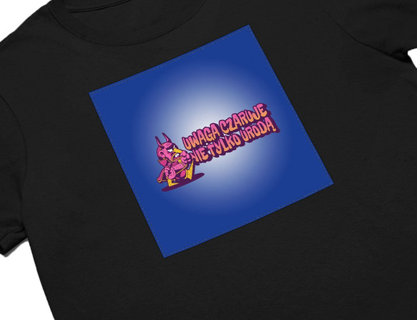 Koszulka z naszywką Uwaga czaruje...