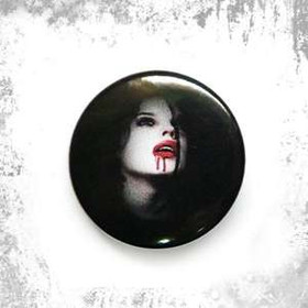 Przypinka WAMPIRZYCA 06