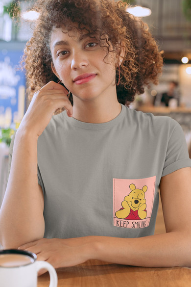 Koszulka z kieszonką KEEP SMILING
