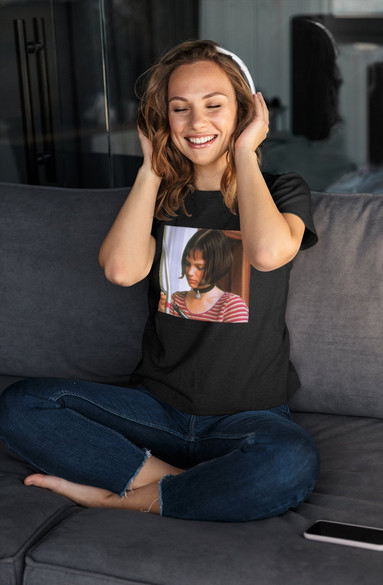 Bluzka damska z naszywką Mathilda 02