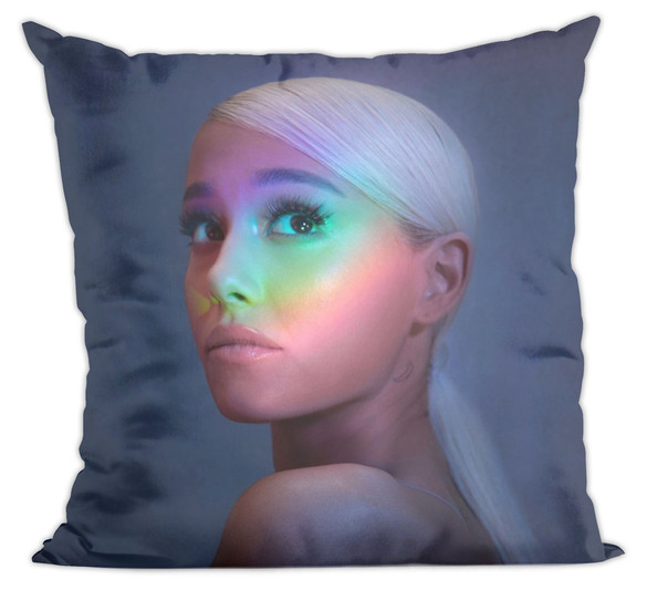 Poduszka ARIANA GRANDE 06