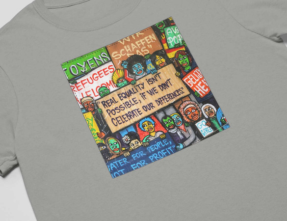 Koszulka z naszywką Anti Racism