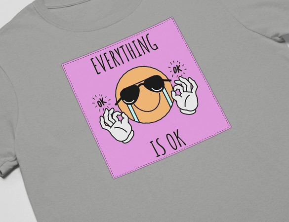 Koszulka z naszywką Everything is OK