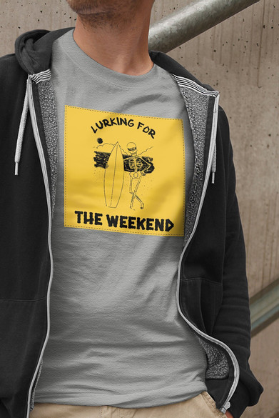 Koszulka z naszywką Lurking for the weekend