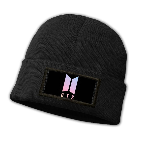 Czapka zimowa z naszywką BTS 