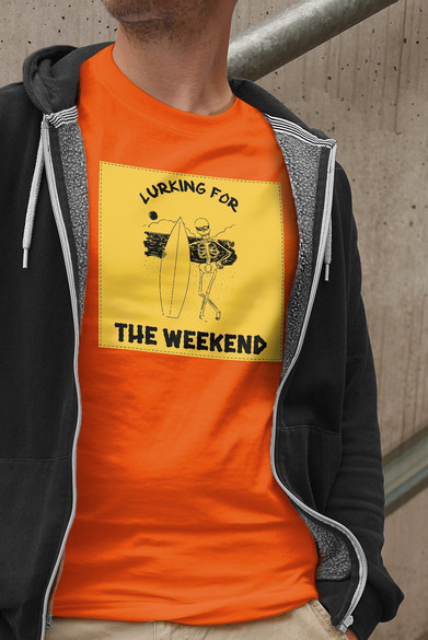 Koszulka z naszywką Lurking for the weekend