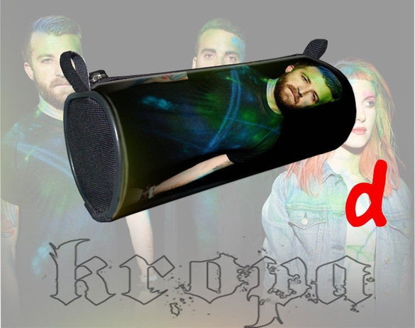  Piórnik szkolny PARAMORE