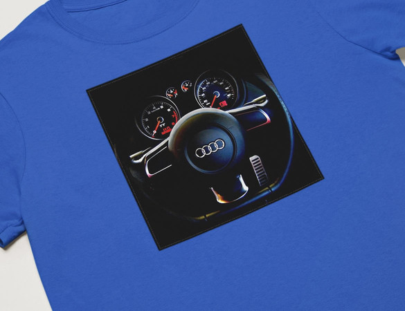 Koszulka z naszywką Audi 01