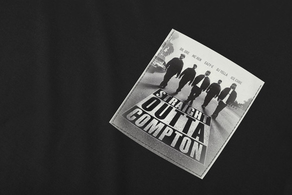 Koszulka z kieszonką STRAIGHT OUTTA COMPTON 