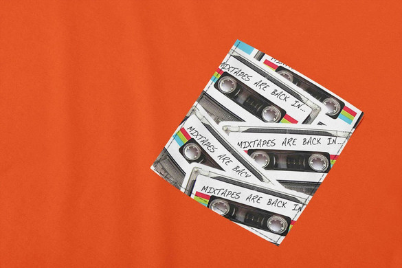 Koszulka z kieszonką MIXTAPES ARE BACK