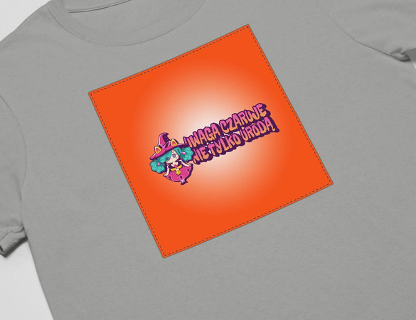 Koszulka z naszywką Uwaga czaruje nie..