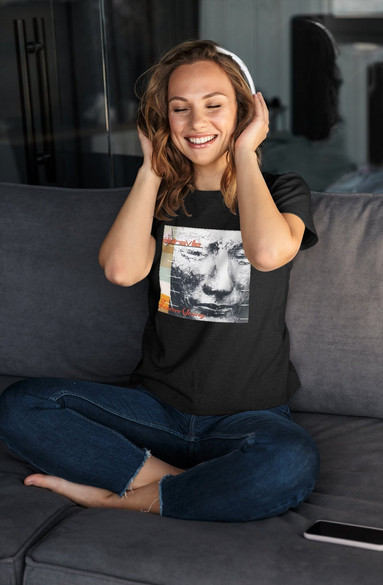 Bluzka damska z naszywką Alphaville 02