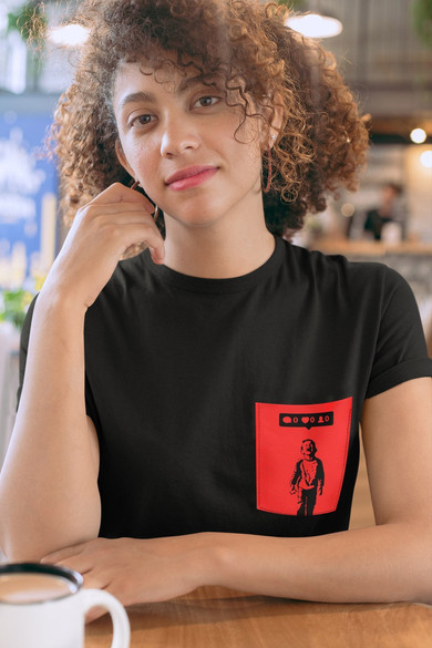 Koszulka z kieszonką BANKSY 02