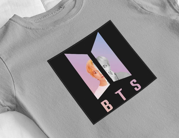 Bluzka damska z naszywką BTS V