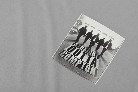 Koszulka z kieszonką STRAIGHT OUTTA COMPTON 