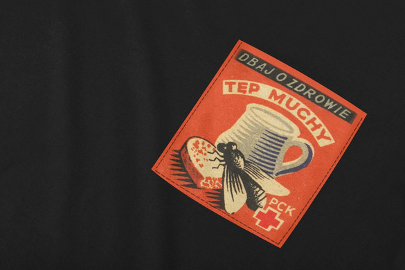 Koszulka z kieszonką TĘP MUCHY PLAKAT PRL