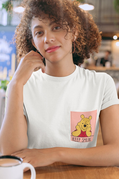 Koszulka z kieszonką KEEP SMILING
